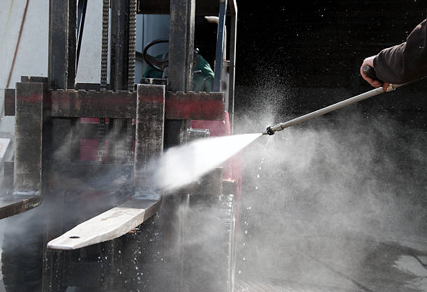 Best Pressure Washing Siding  in Chamberlain, SD