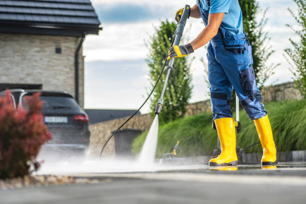 Best Commercial Pressure Washing  in Chamberlain, SD